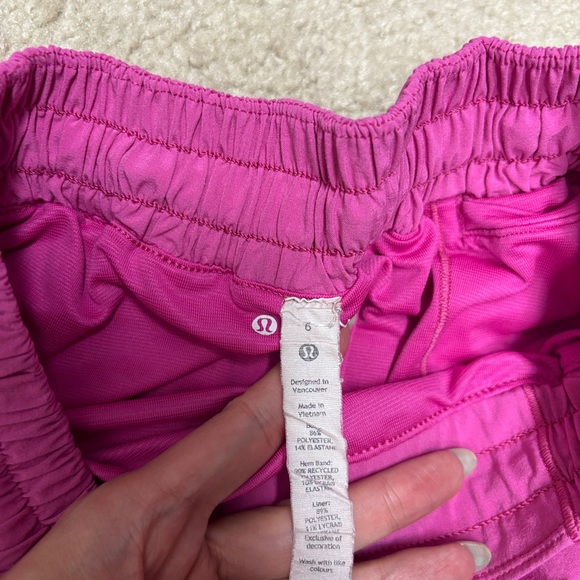 💗Lululemon Sonic Pink Bundle- size 6 Hotty hot 2.5 and 8.5 chargefeel mid shoes💓 - Picture 4 of 8